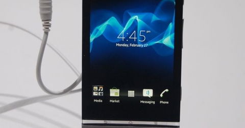 MWC 2012 | Te mostramos en vídeo el Xperia P, un completo gama media
