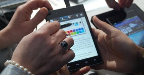 LG Optimus Vu asoma en EEUU, por fin llega ¿el rival del Samsung Galaxy Note?
