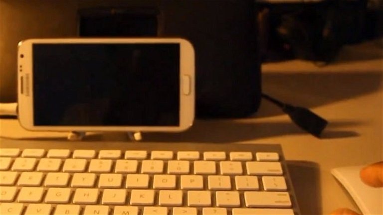 Un curioso vídeo muestra al Samsung Galaxy Note II funcionando como un PC