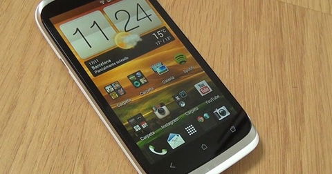 Destripamos en vídeo al HTC Desire X, el nuevo miembro de la legendaria saga de los Desire