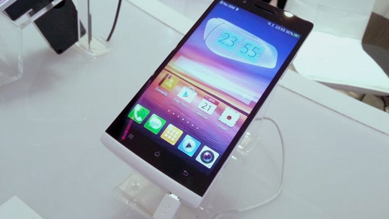 MWC 2013 | El Oppo Find 5 posa ante nuestra cámara en el MWC de Barcelona