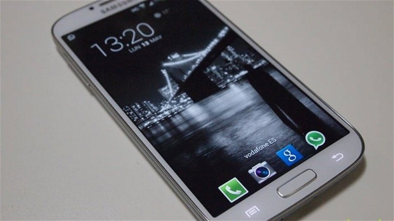 Primer caso de malware pre-instalado en un clon del Samsung Galaxy S4