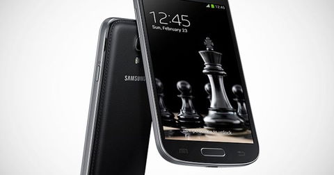 Los Samsung Galaxy S4 y Samsung Galaxy S4 mini cambian de estilo en su "Black Edition"