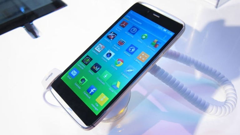 Probamos el Alcatel One Touch Idol Alpha, un diseño exquisito para un terminal equilibrado