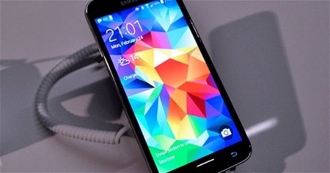 La pantalla del Samsung Galaxy S5 alcanza los 698 nits de brillo