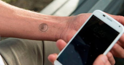 ¿Y por qué no desbloquear la pantalla de nuestro smartphone mediante un tatuaje?