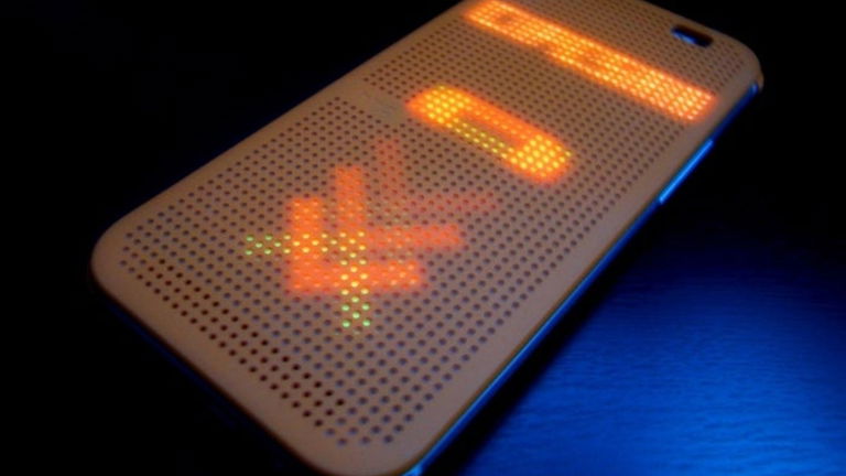 La funda Dot View de HTC adquiere nuevas características, ¡y hasta un juego!