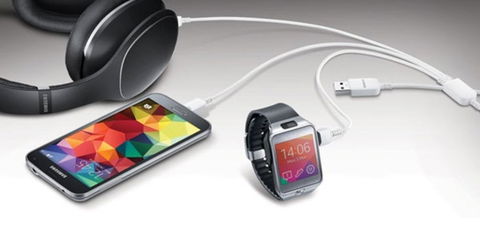 Este cable de Samsung te permitirá cargar tres dispositivos de forma simultánea