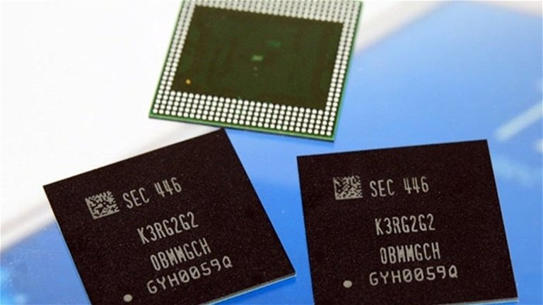 Memoria RAM de 4 GB tipo DDR4, el estándar de 2015 en smartphones de gama alta