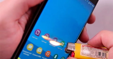 BlackBerry Priv y Motorola Moto X Style pasan por la sala de torturas, ¿cuál es más duro?