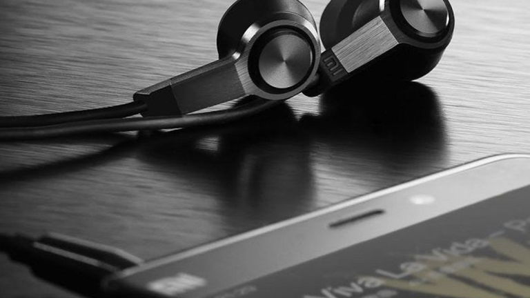 Accesorios imprescindibles para tu smartphone