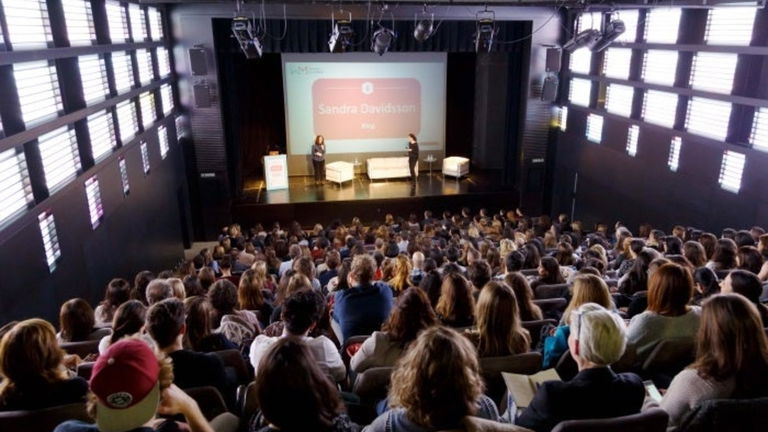 Women in Mobile, 400 personas disfrutaron de la gran noche del talento femenino