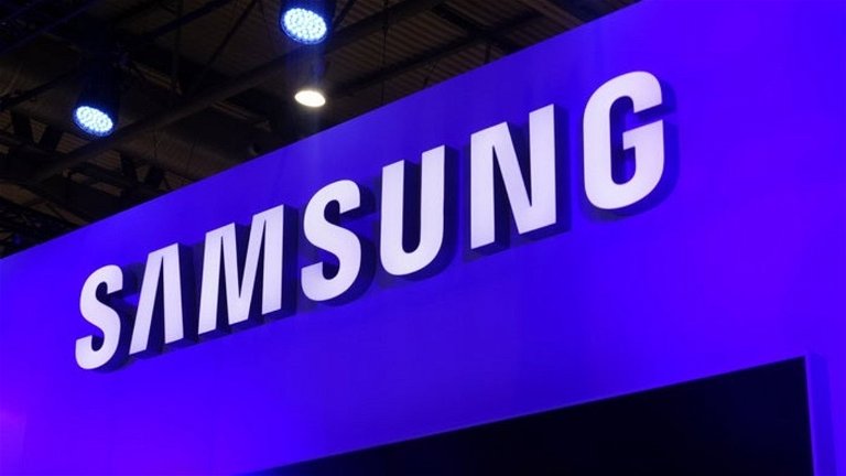 Samsung Galaxy S7 Edge nuevamente se filtra, ahora vemos fotos de su caja y accesorios