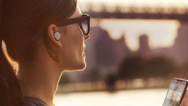 ¿Puedo usar mis auriculares Bluetooth en un viaje de avión?
