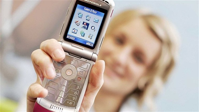 El histórico Motorola RAZR volverá en febrero en forma de smartphone plegable, según Wall Street Journal