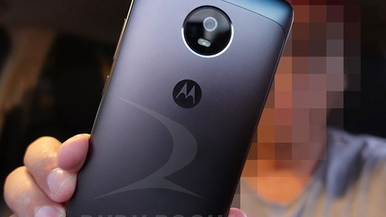 El Moto G5 posa para la cámara a solo unos días de su presentación