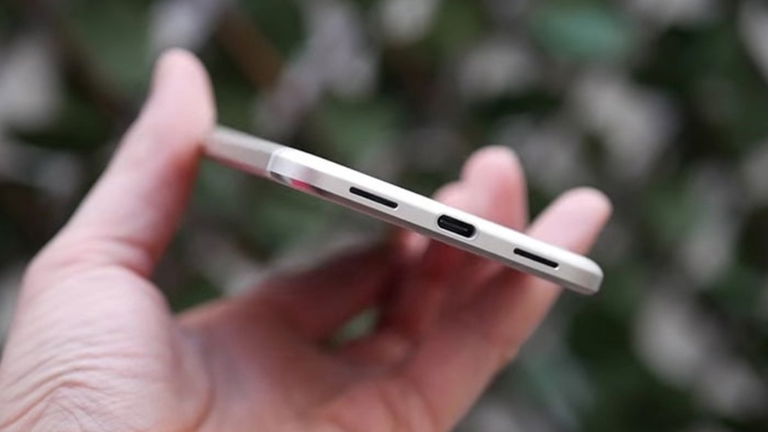 Ya no hay vuelta atrás: el jack para auriculares en móviles está en peligro de extinción