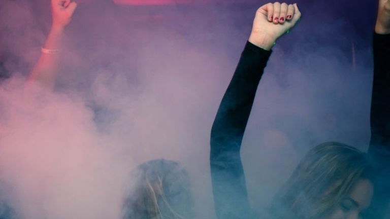 Descubre Luna: la red social que te muestra quién sale de fiesta y a dónde sale