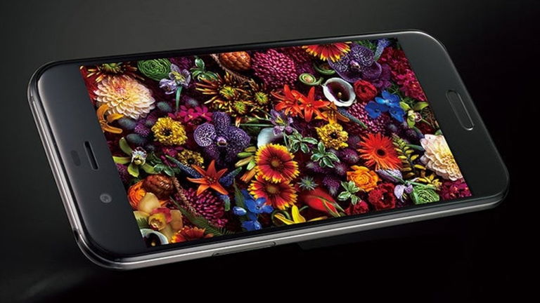 Sharp Aquos R con Snapdragon 835 y 22 megapíxeles, ¿rival del Xiaomi Mi 6?
