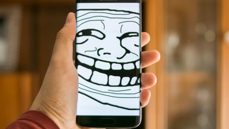 3 trucos para trollear el teléfono de tus amigos
