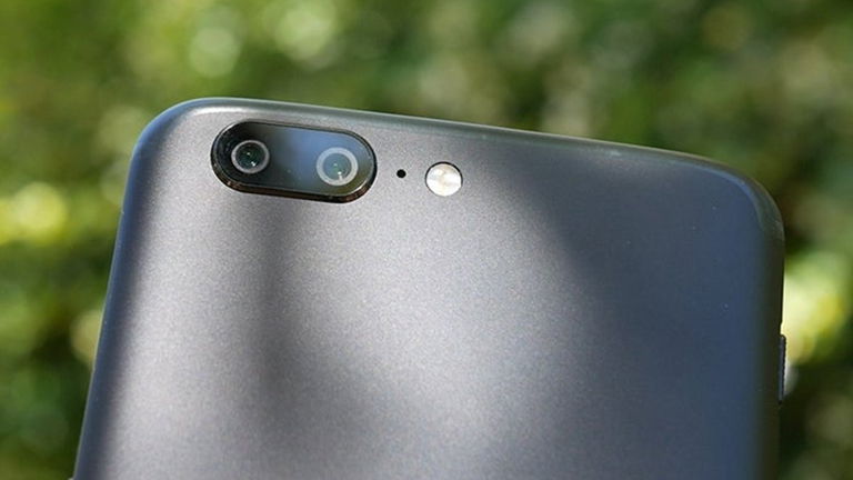 El próximo móvil de Xiaomi tendría un aspecto calcado al OnePlus 5 según esta imagen