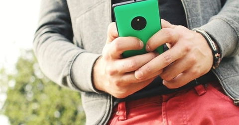 Así es Sarahah, la nueva red social viral para criticar en las sombras