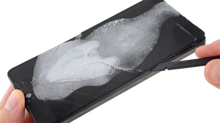 El Essential Phone es prácticamente imposible de reparar, según iFixit