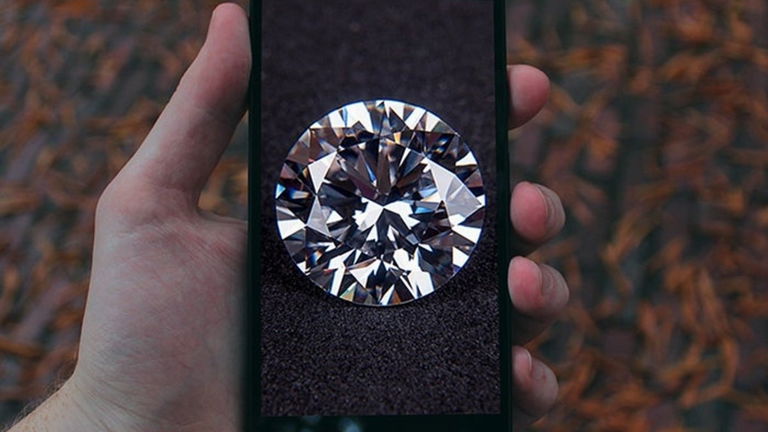 El primer móvil con pantalla de diamante estará listo el año que viene