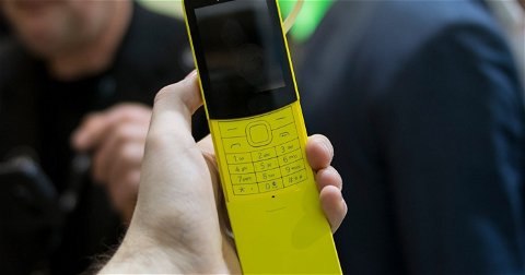 Probamos el Nokia 8110 4G Reloaded, el feature phone que necesitas en tu vida