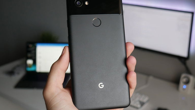Cómo tener los marcos "estrujables" del Google Pixel 2 XL en tu Samsung de gama alta