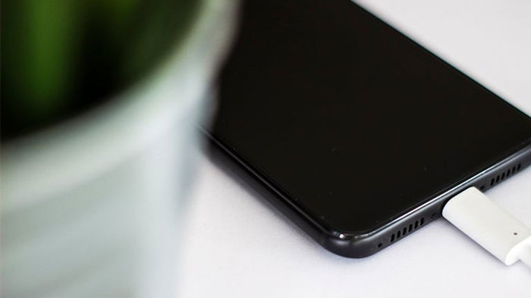 Las 3 compras indispensables que debes hacer si tu móvil no tiene jack de auriculares