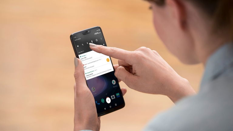 Este es el motivo por el que el OnePlus 6 no tiene carga inalámbrica