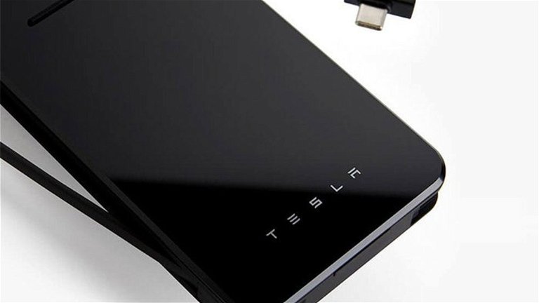 Tesla lanza una powerbank para smartphones con carga inalámbrica