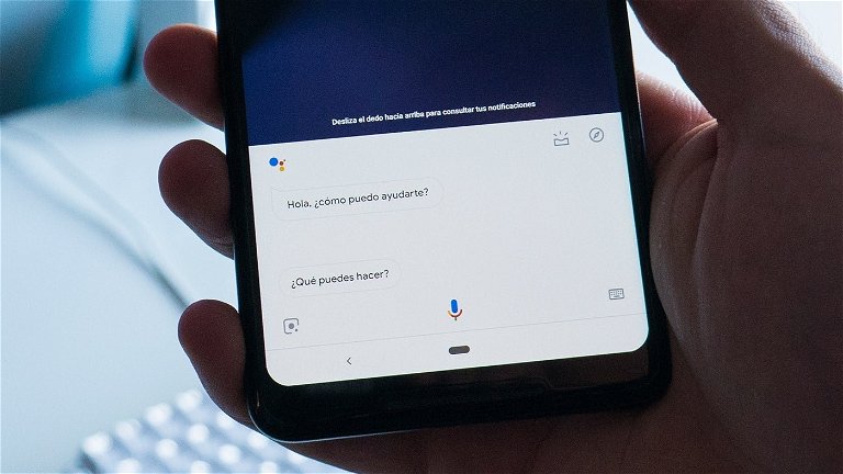 Apple y Google reculan y ya están dejando de escuchar conversaciones con Siri y Google Assistant
