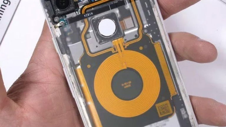 Este Google Pixel 3 con carcasa transparente es lo mejor que verás hoy