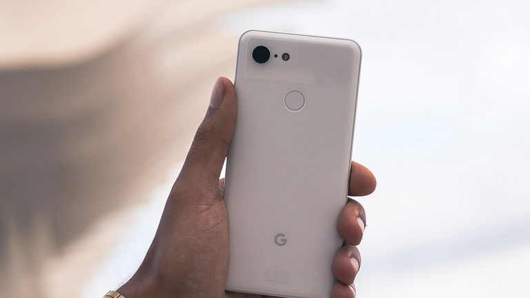 Primeros (y dudosos) renders del Google Pixel 4 de la mano de una marca de protectores de pantalla