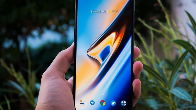 ¿De locos o una genial idea? MIUI 10 ya funciona en los últimos OnePlus