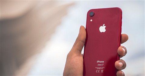 "Para pagar eso me compro un iPhone": Apple domina la mitad del segmento de los smartphones premium