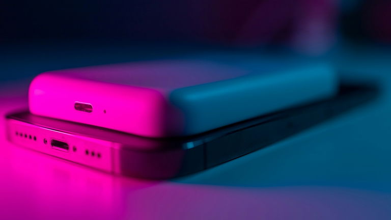 21 baterías externas muy recomendadas para cargar tu móvil (2025)