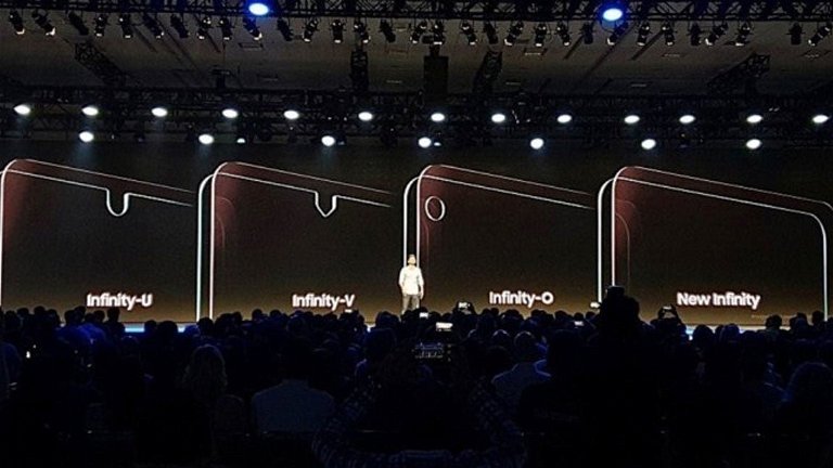 Así sería el cristal del Samsung Galaxy A8s con un agujero en la pantalla