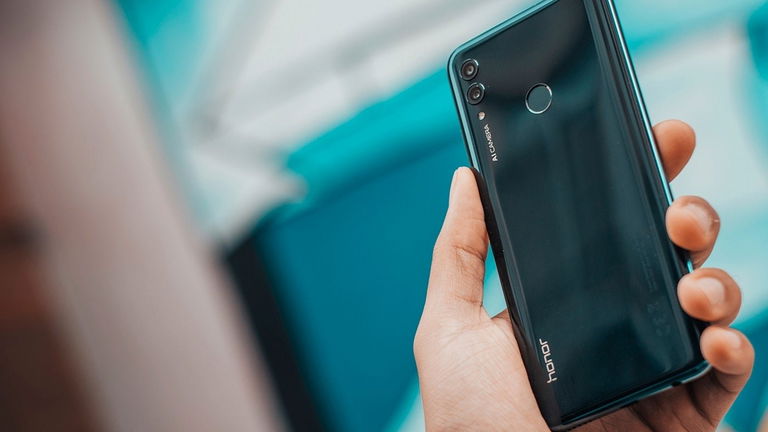 Honor 10 Lite: el mejor diseño de la gama media se queda con una asignatura pendiente