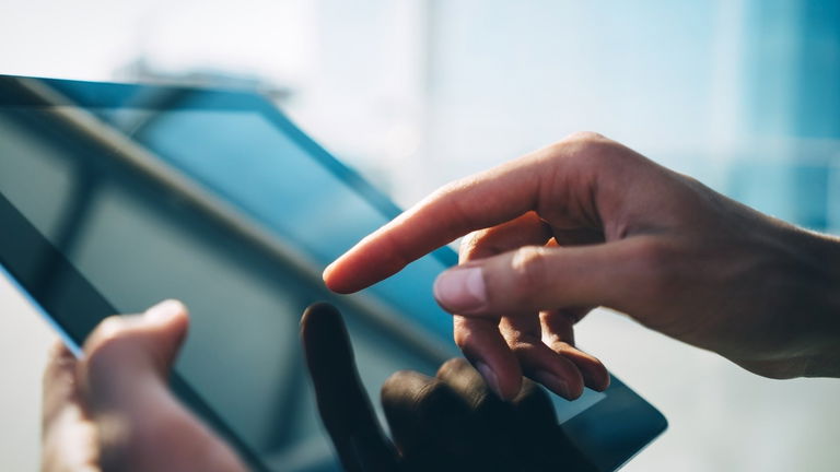 No la tires, repárala: Por qué merece la pena reparar tu tablet