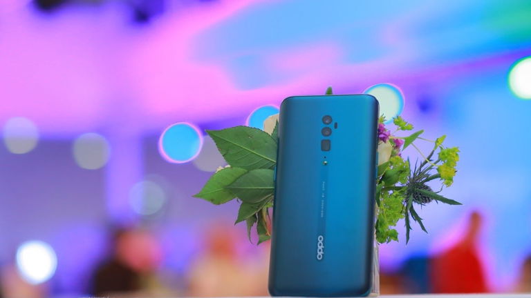 Un posible OPPO Reno Lite con doble cámara trasera y notch de gota de agua aparece por TENAA