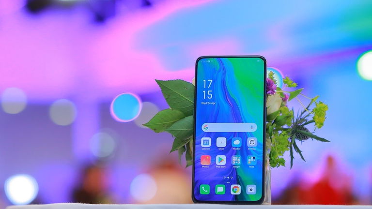La serie Oppo Reno llega a Europa desde 499 euros: cámara emergente angular, Snapdragon 855 y zoom 10x