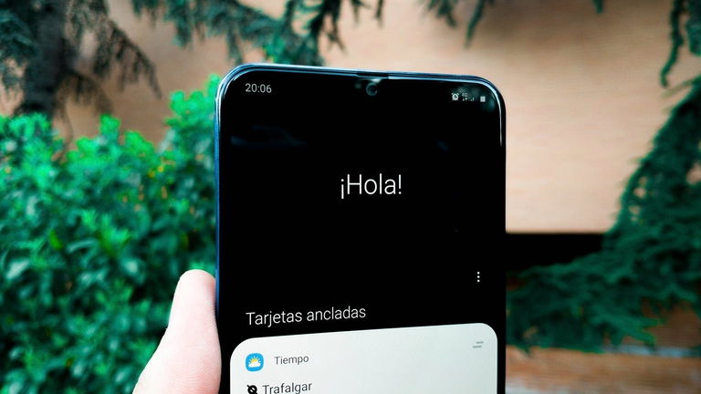 Los mejores móviles con pantalla AMOLED por menos de 300 euros