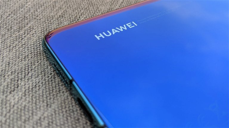 Huawei ultima su último reto: un móvil con cámaras bajo la pantalla