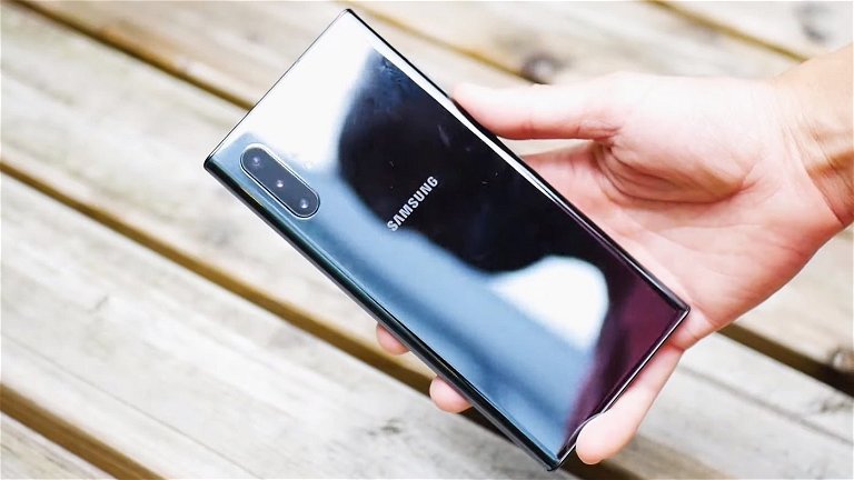 El Samsung Galaxy Note10+ sobrevive sin problemas al test de JerryRigEverything con un gran "pero"