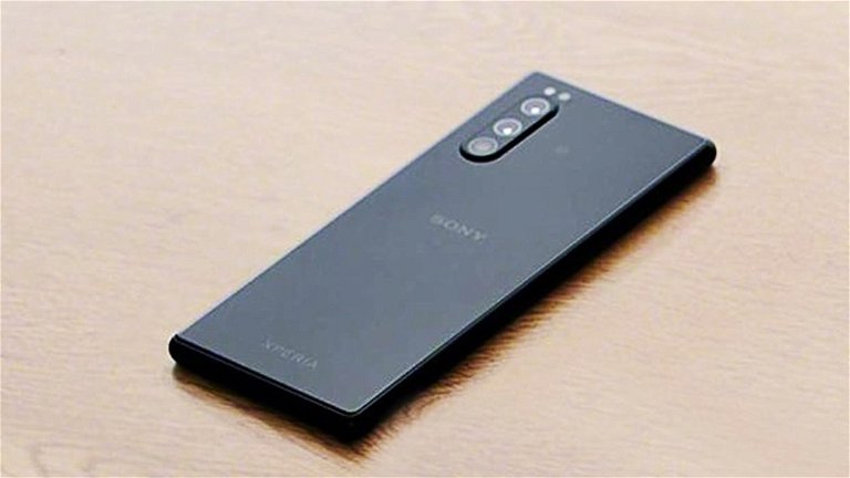 Este es el nuevo flagship de Sony: fotos reales del nuevo Xperia con triple cámara