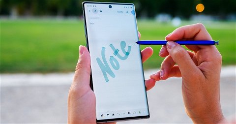 Cómo usar el agujero en pantalla de los Samsung Galaxy Note10 como LED de notificaciones