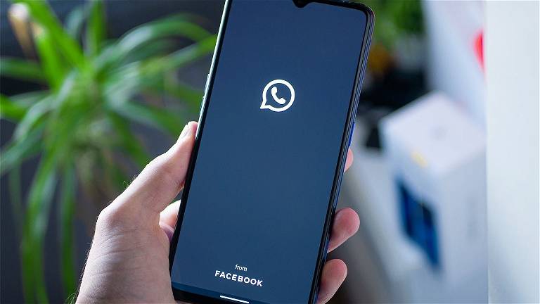 WhatsApp se actualiza: nuevo logo de Facebook y más pistas del tema oscuro